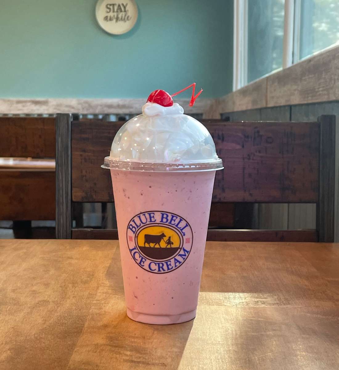 Strawberry Shake Large 20 oz cup - Pizza King | Fairmount, IN