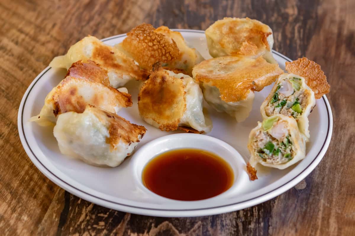 Pan-Fried Pork Chives and Shrimp (8) 猪肉韭菜虾煎饺- Uncle Bao