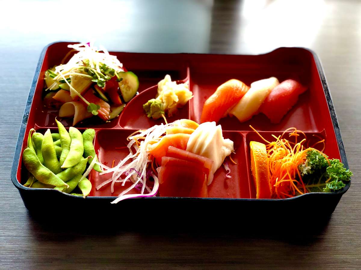 Sunomono Sushi (3 Pieces); Sashimi (9 Pieces)