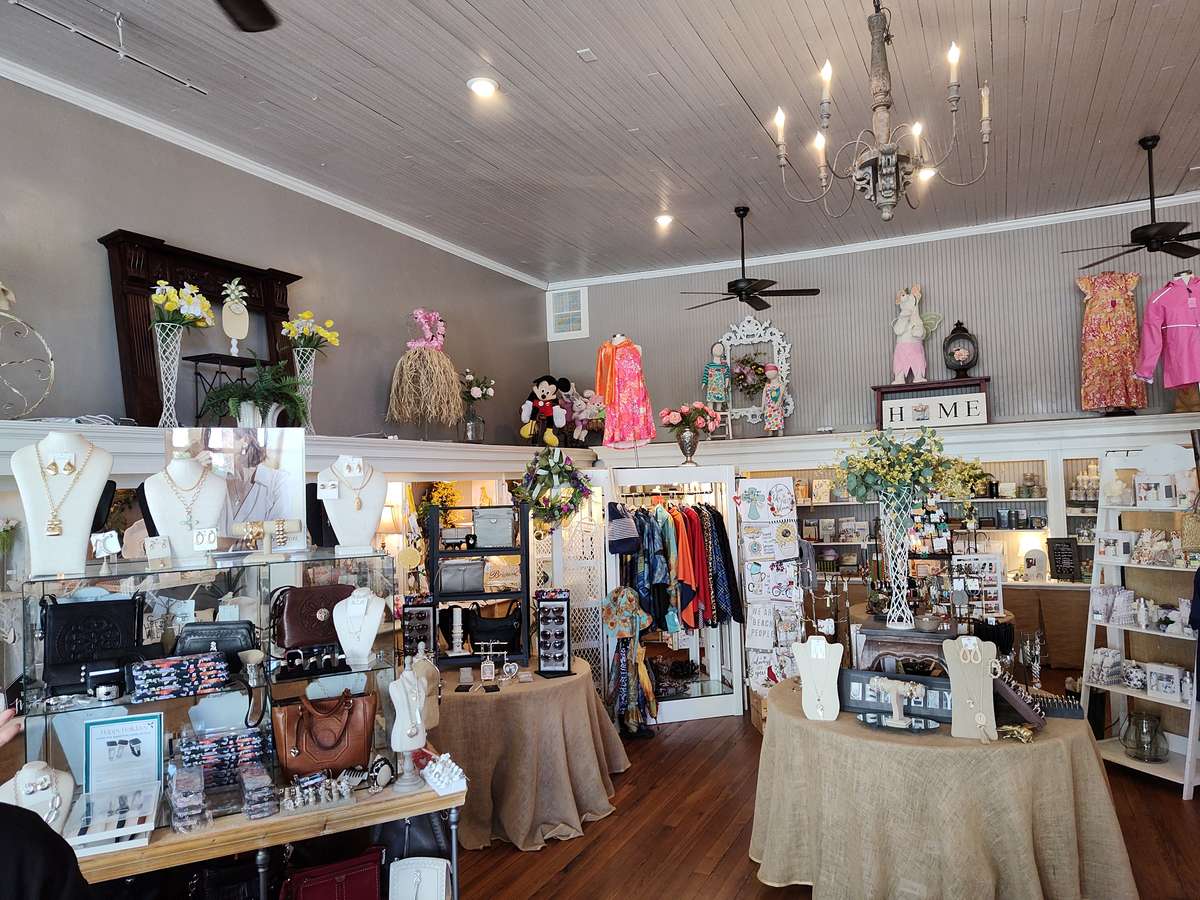 Welcome to Fireflies Gift Boutique Lightnin Bugs Cafe