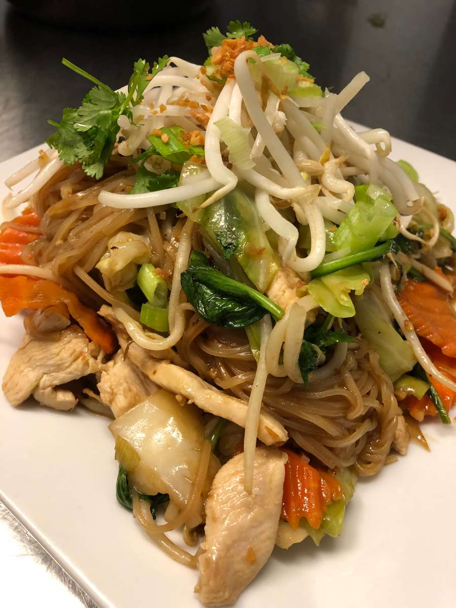 Bangkok Garlic Noodles