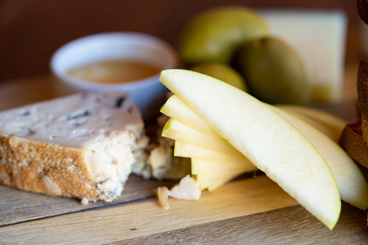 apples from cheese board