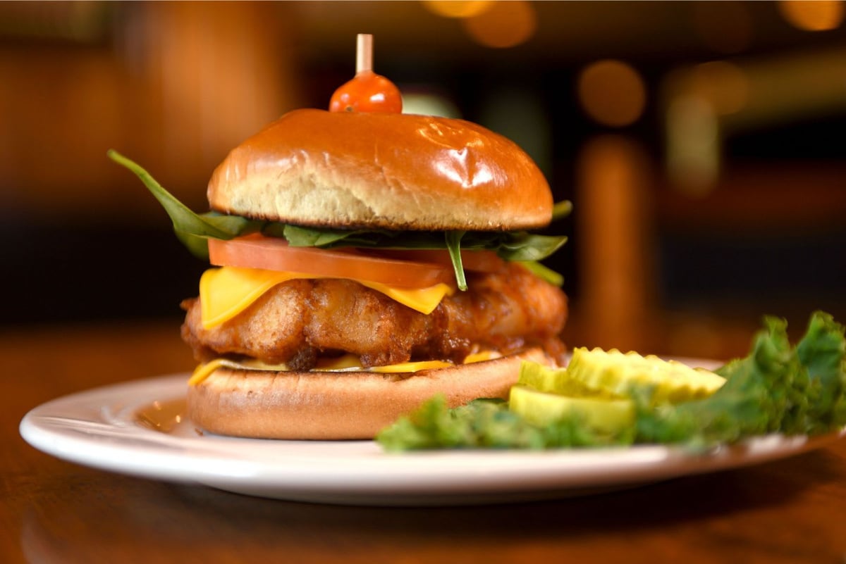 LUNCH COD SANDWICH*