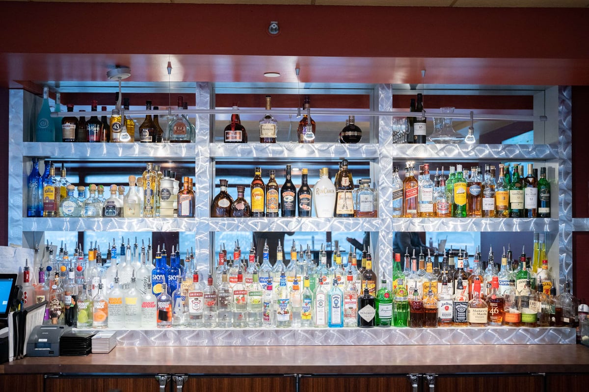 bar