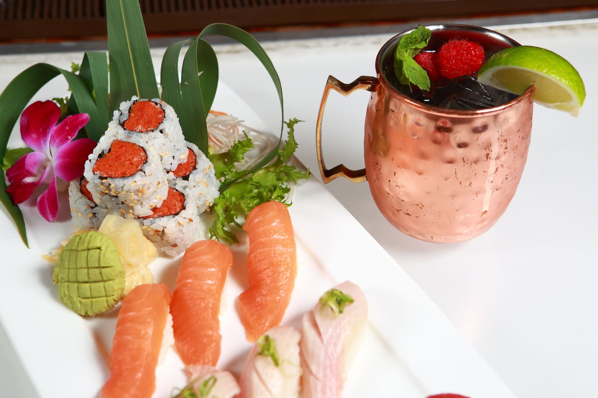 deluxe sushi dinner