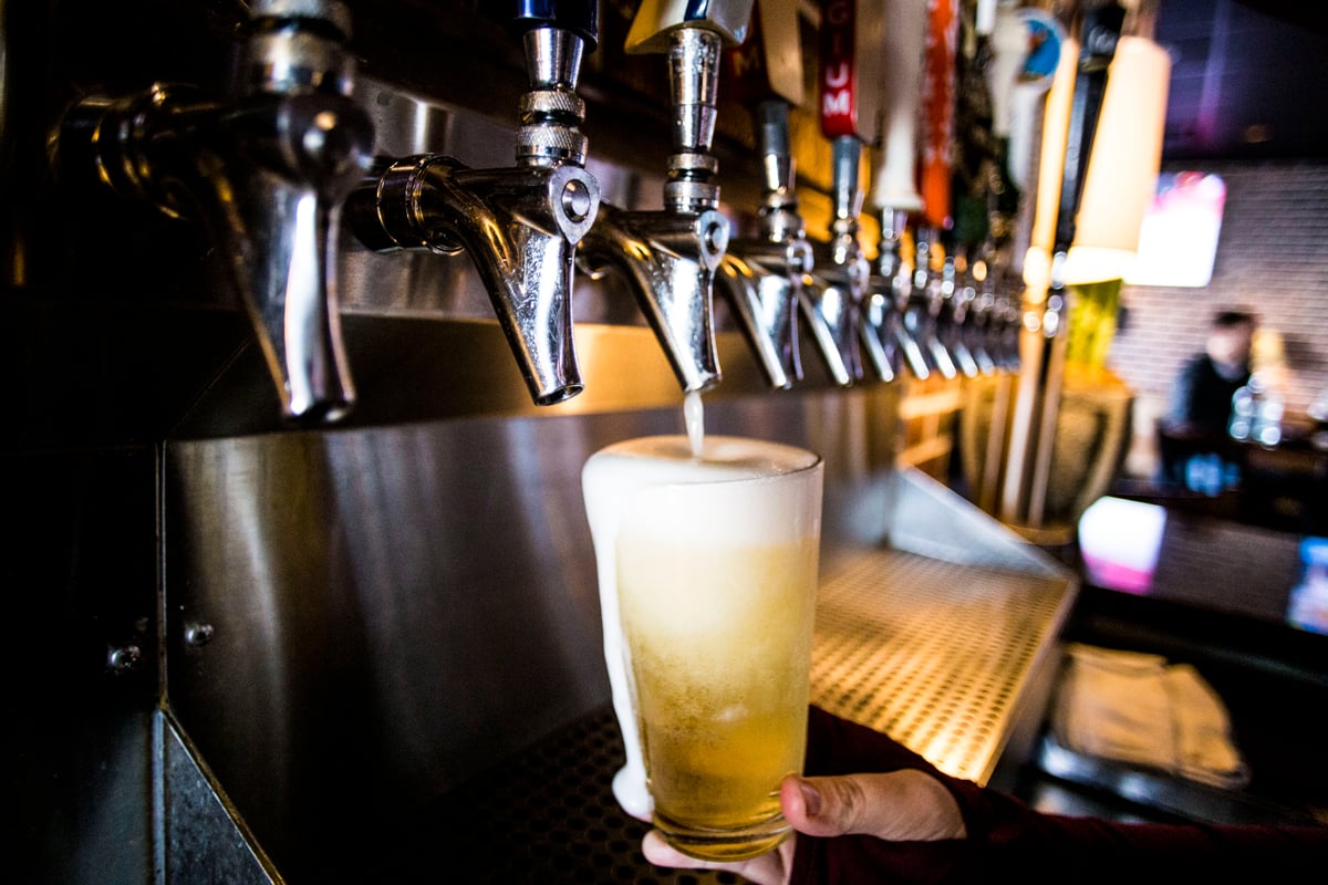 events-deano-s-grill-tapworks-sports-bar-in-wichita-ks