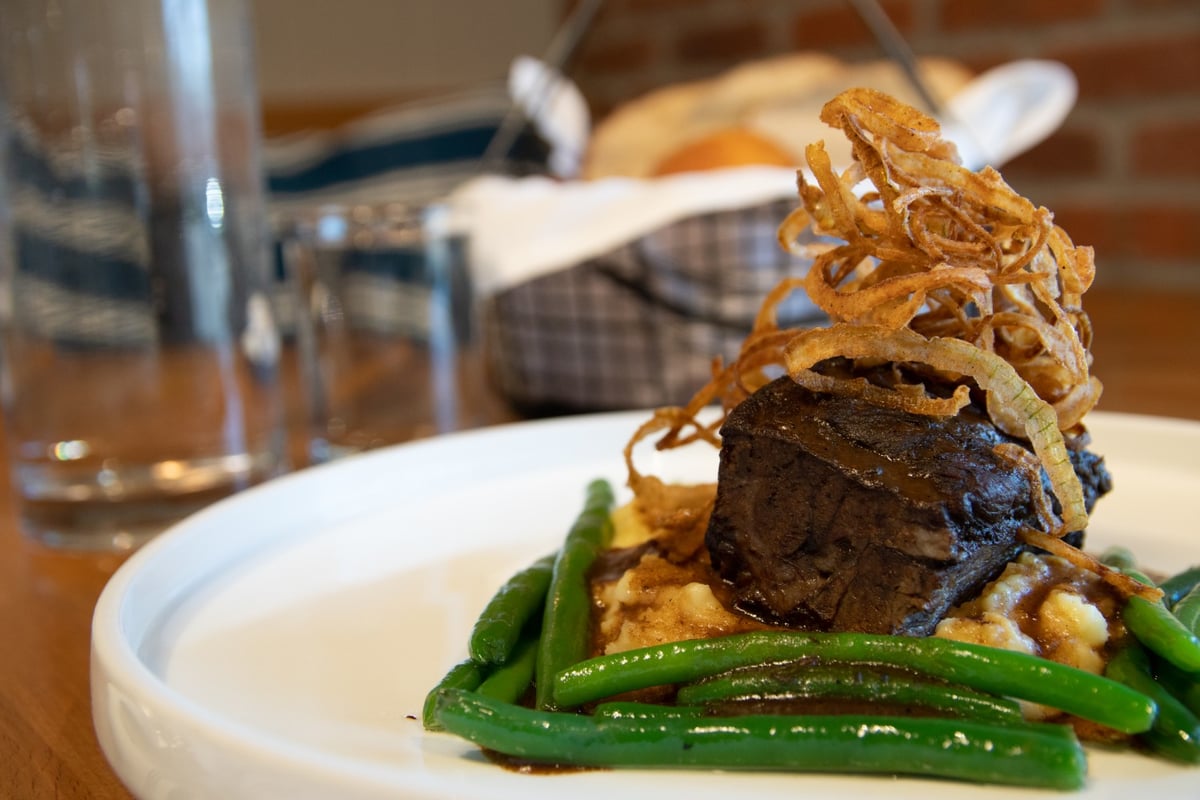 steak with veggies