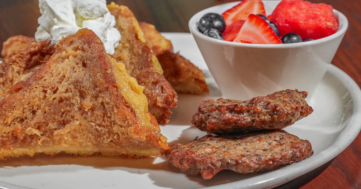 Creme Brulee French Toast Brunch Menu Biscottis Serving small