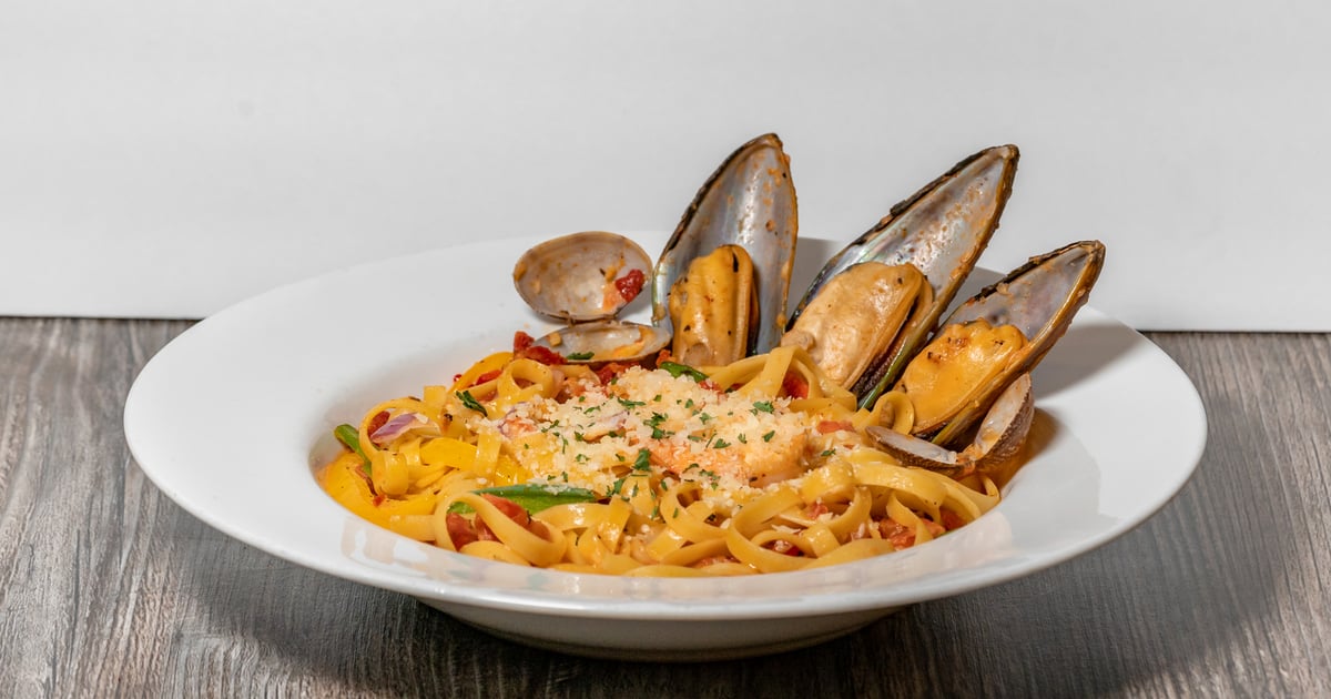 Cajun Seafood Fettuccini Pasta Menu Crab Fever San Diego