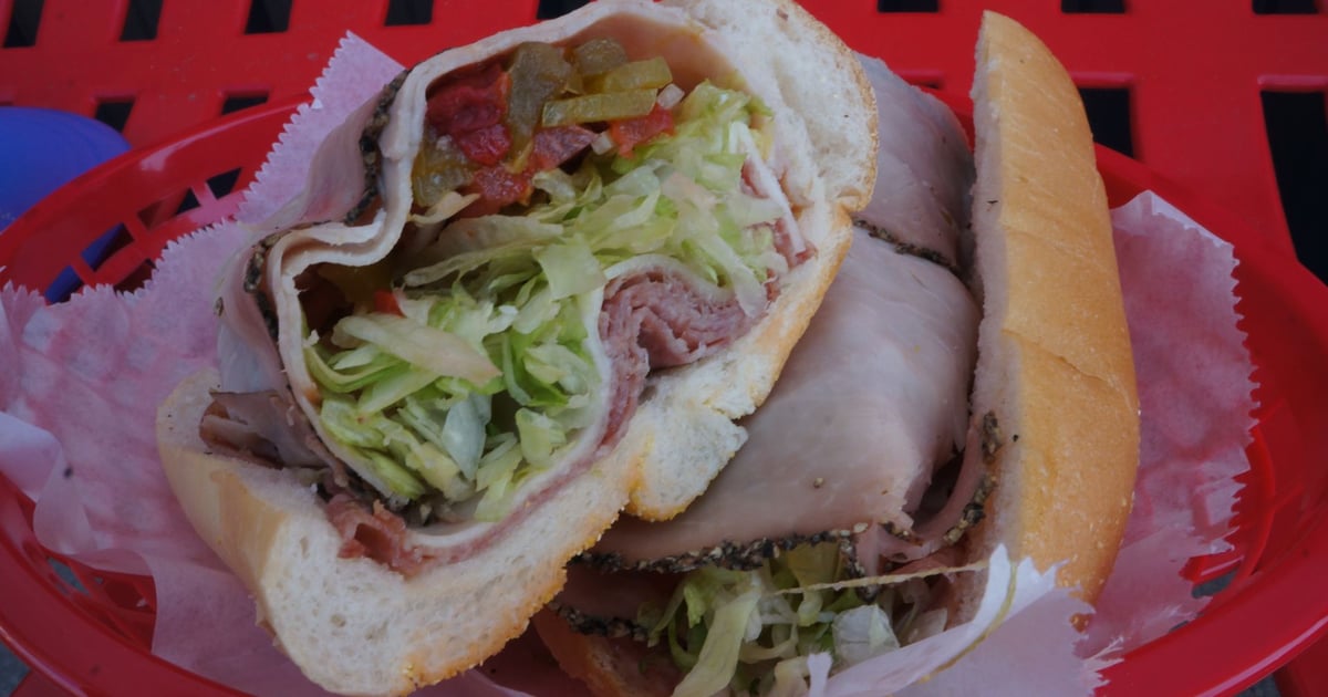 Specials Glasgow Deli Restaurant in Dover, DE