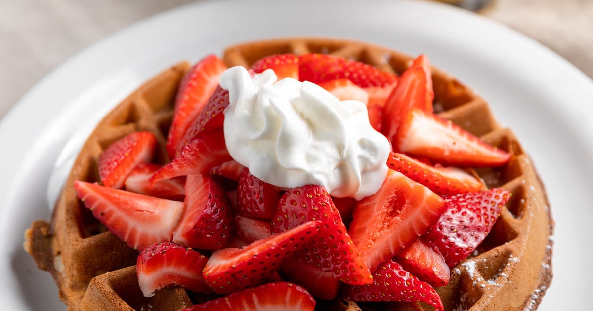 Strawberry Waffle - Menu - Keno's Restaurant - American Restaurant in ...