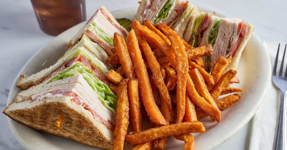 blt-triple-decker-sandwich-menu-moon-valley-cafe-restaurant-in