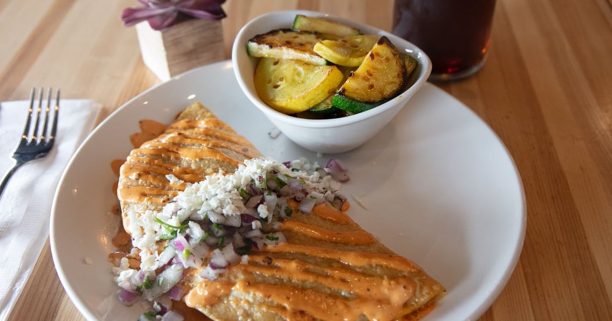 Cheese & Chiles Quesadilla Lunch & Dinner Seis Kitchen Tucson, Arizona