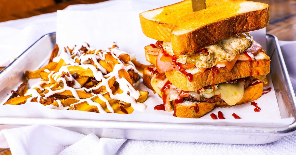 The Dive Bar & Restaurant Bar & Grill in Denton, TX