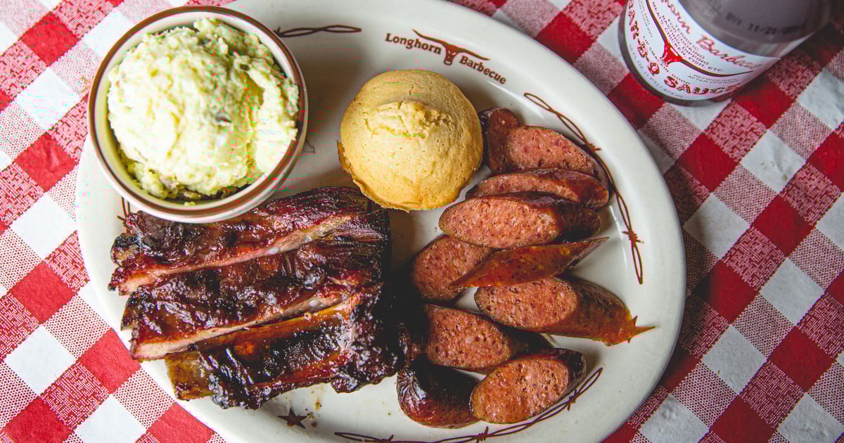 Maverick Menu Longhorn Barbecue Barbecue Restaurant in Milton, WA
