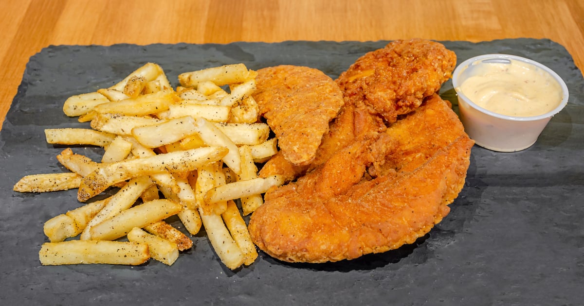 chicken-tenders-fries-main-menu-submarine-house-sports-bar