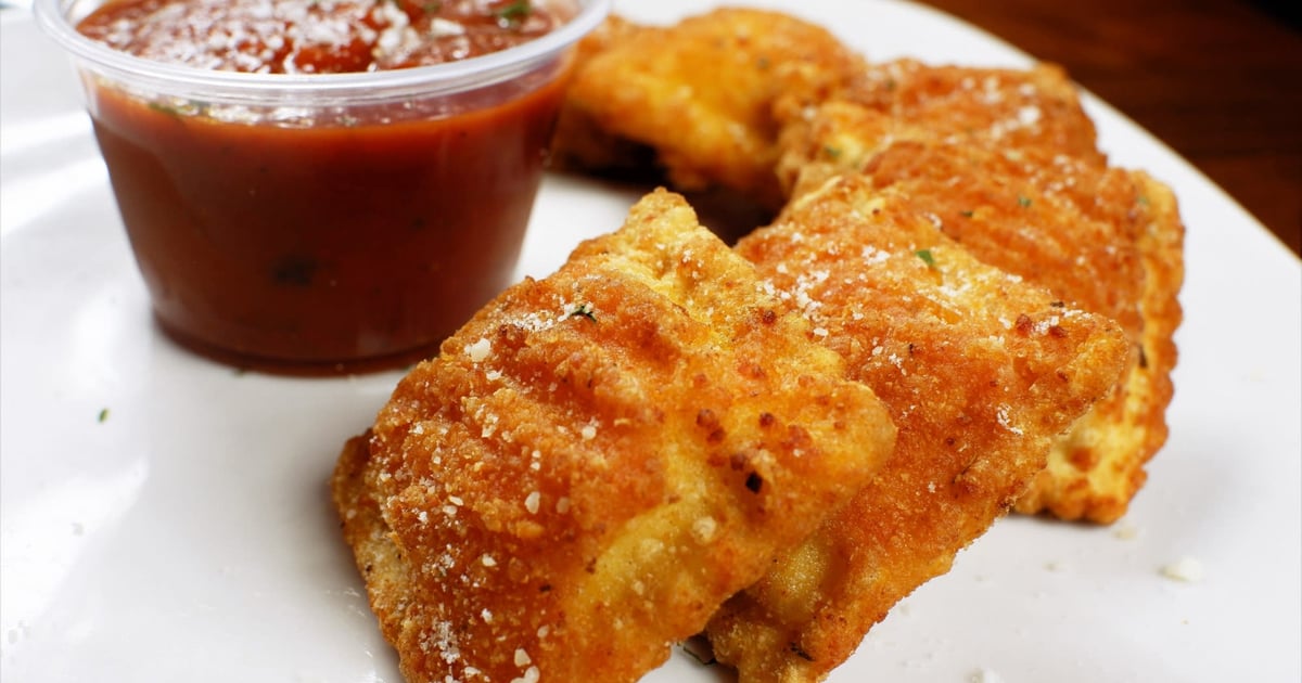 fried-ravioli-6-menu-neena-s-new-york-style-pizza-bistro-in