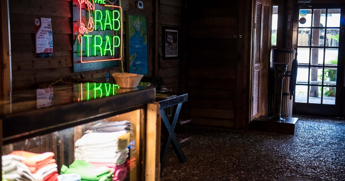 Contact The Crab Trap Seafood Restaurant in St. Simons Island, GA