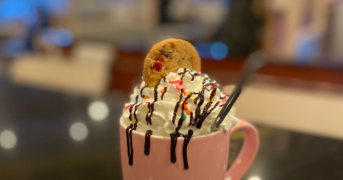 Hot Chocolate Deluxe - J&M Diner - Diner in Framingham, MA