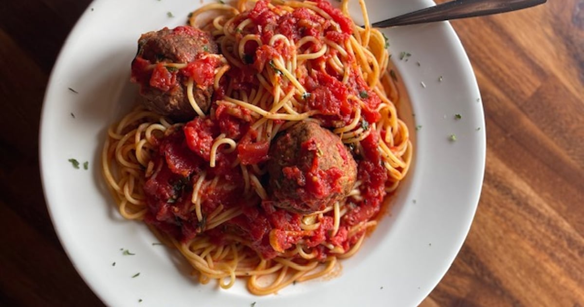 Spaghetti & Meatballs, Lunch & Dinner Menu