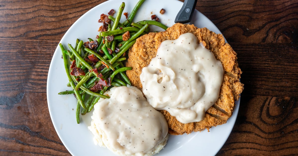 country-fried-chicken-with-creamy-gravy-meal-planning-mommies