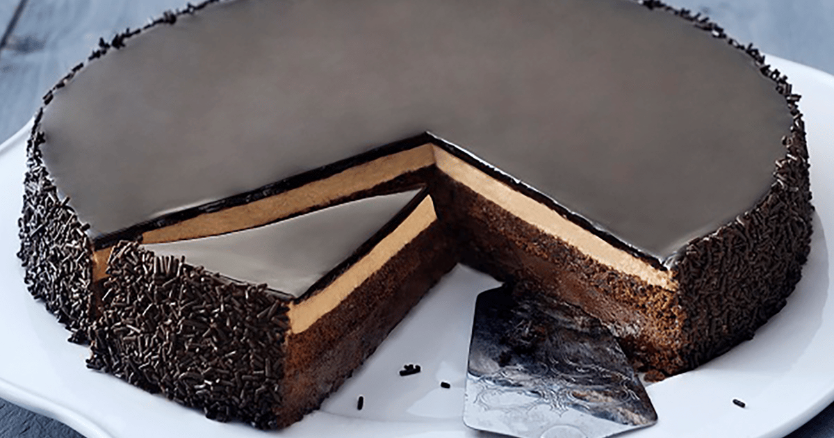 Chocolate Temptation - Gelato, Pastries & Coffee | Café Crèmerie