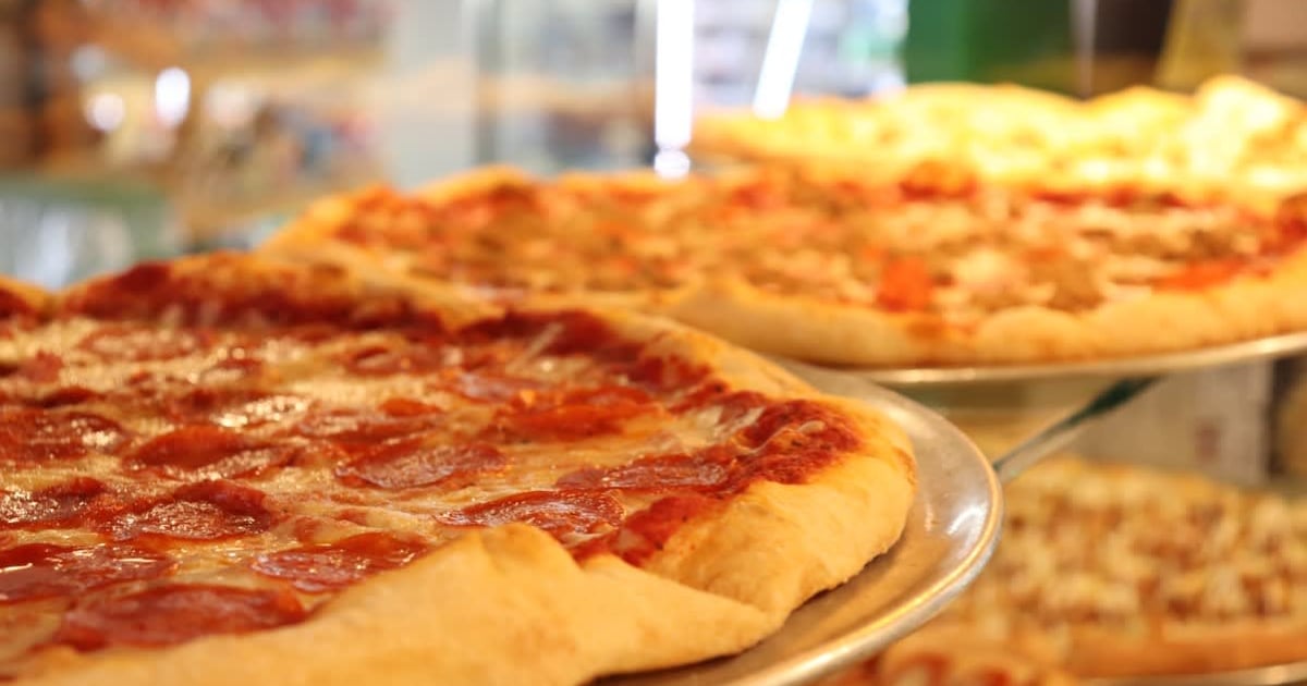 Lunch & Dinner Specials - Spike's Pizza and Grocery - Pizza Restaurant ...