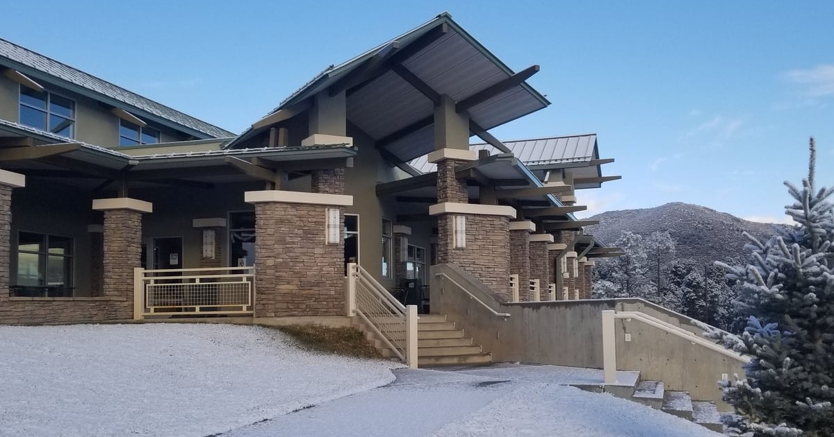 About Cottonwood On The Greens Restaurant in Los Alamos, NM