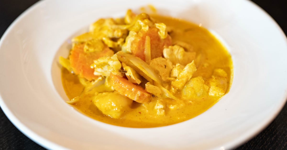 YELLOW CURRY-GF   RICE - Full Menu - Emporium Thai: Thai Restaurant in ...