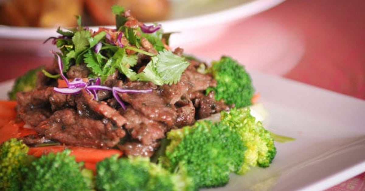 Pad Broccoli-GF - Emporium Thai: Thai Restaurant in Los Angeles, CA