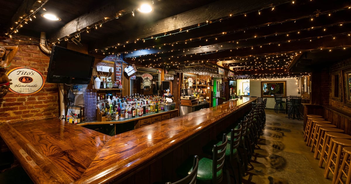 OnSite Catering Woody's Crab House Voted Best Seafood 20 Years Running