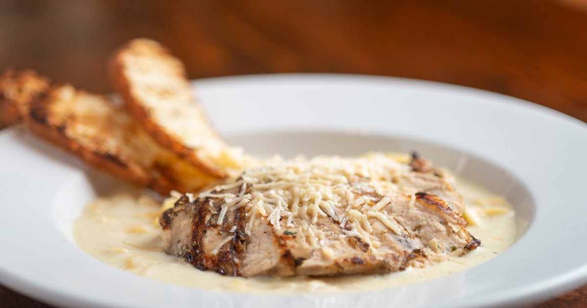 Chicken Alfredo Dinner Smith Flat House Fine Dining Restaurant in