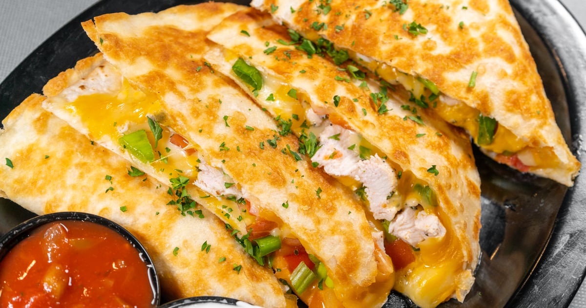 Chicken Quesadilla Main Menu Trader Jack's Riverside Grille