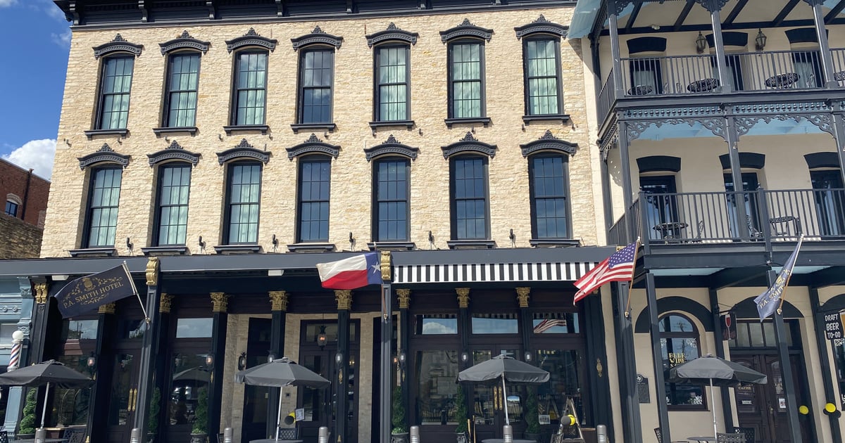 Venues P.A. Smith Hotel Restaurant in Navasota, TX