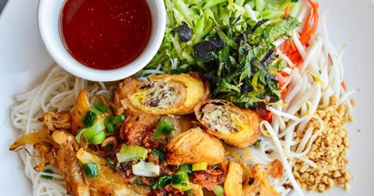 Vermicelli with Chicken Main Menu Bamboo Bistro Vietnamese