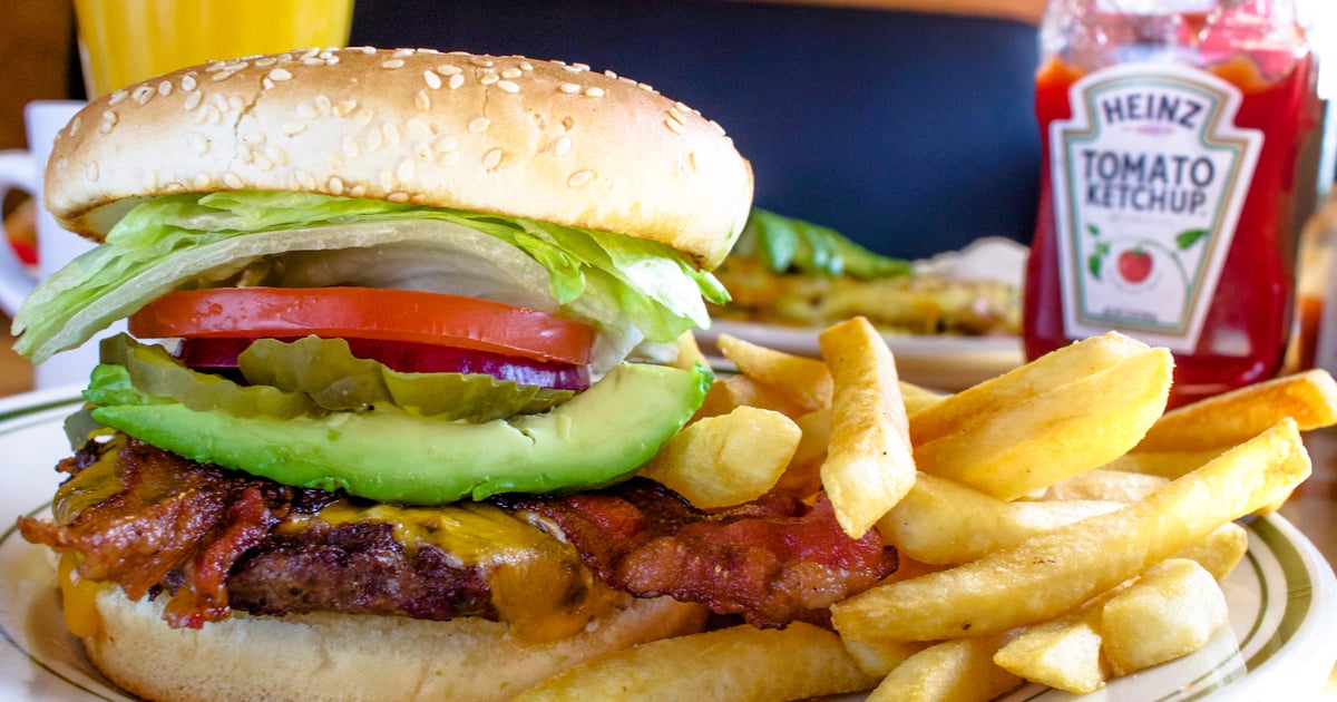 Avocado Bacon Cheeseburger Lunch Woody's Diner Diner in CA