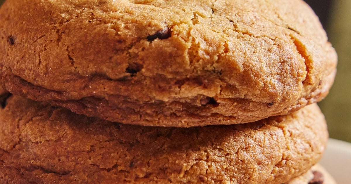 Bigass Chocolate Chip Cookie - Veggie Galaxy - Vegan Restaurant in