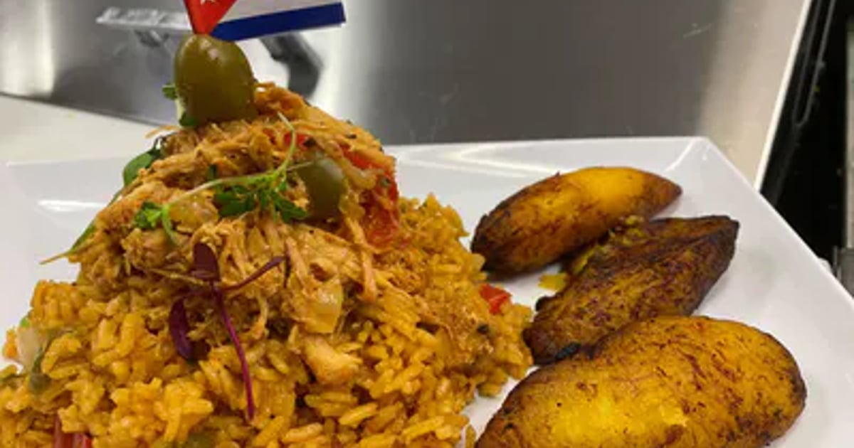 Arroz con Pollo on the Lodge Kickoff Grill 