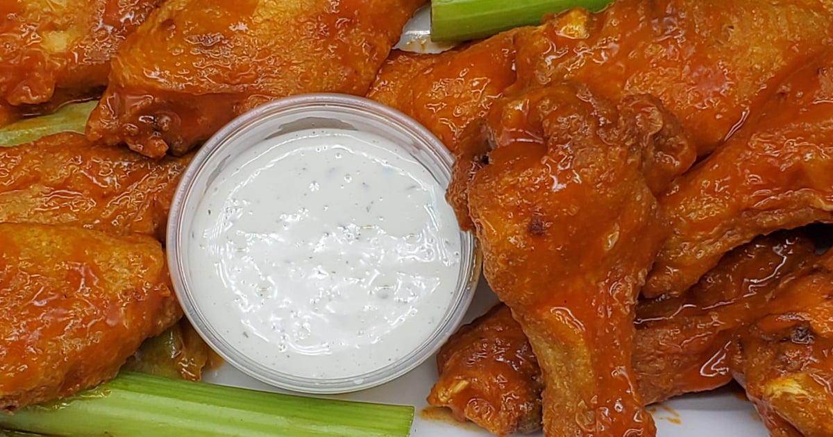 Buffalo Wings Menu JT's Grill Bar & Grill in De Soto, KS