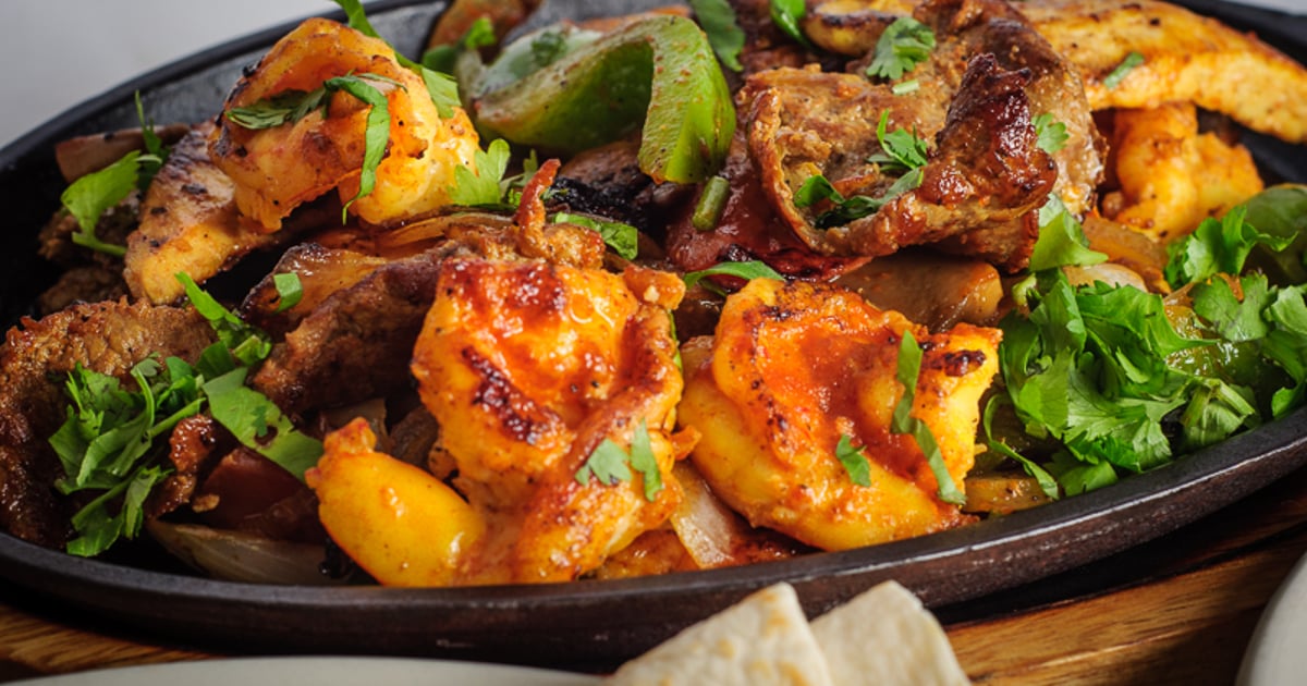 Trio Chipotle Fajitas Takeout Dinner Menu Latinos Y Mas Mexican