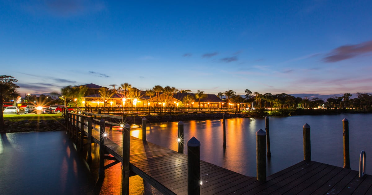 River Rocks Dining &amp; Drinks Dockside - American Restaurant in FL