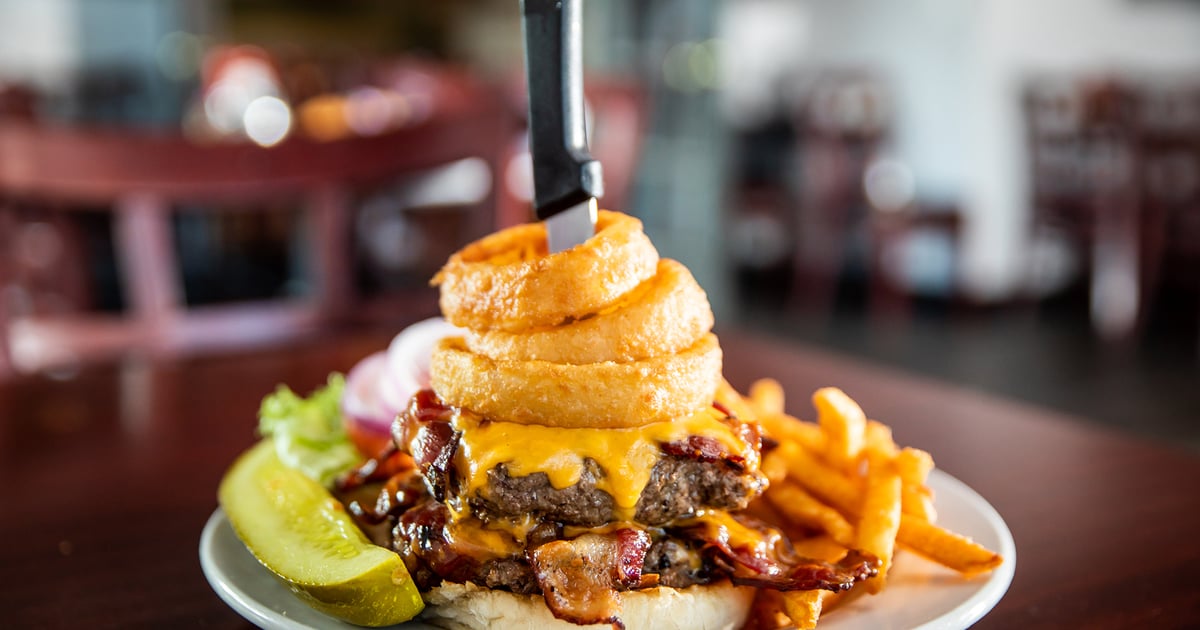 Eller's Restaurant American Restaurant in Cherry Valley, MA