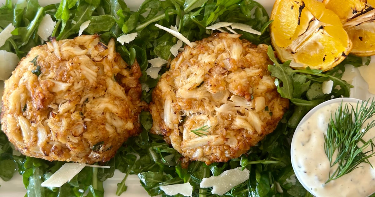 Lump Crab Cakes (Seasonal) Menu Scratch Kitchen by Ghostface