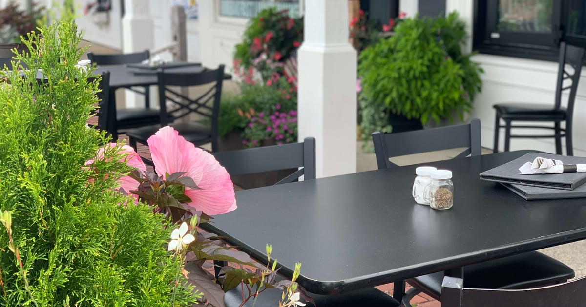 Duxbury Restaurants - md0ntew