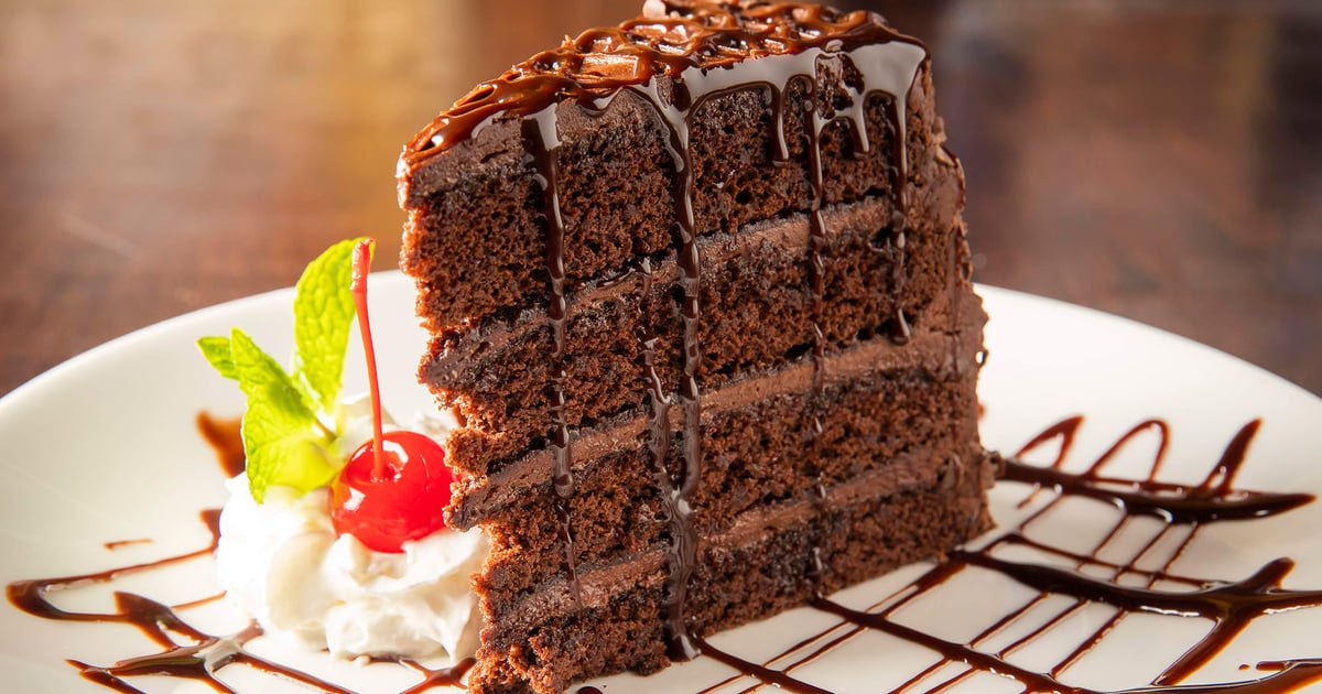 Four Layer Chocolate Fudge Cake Dine In Menu Moretti's Pizzeria