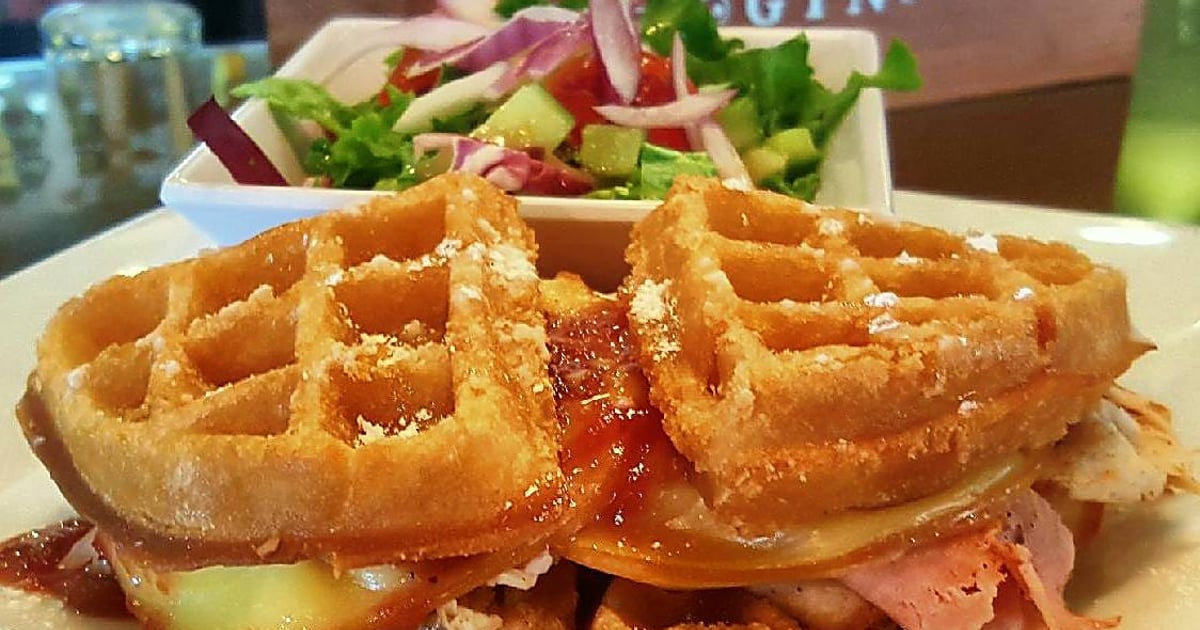 Menu The Crooked Spoon Restaurant in Clermont, FL