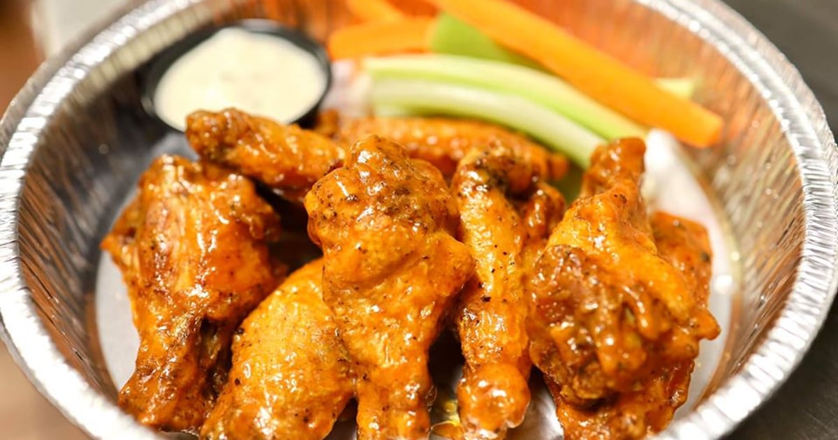 Chicken Wings/Tenders Menu Fox Creek Tavern Tavern in Ipswich, MA