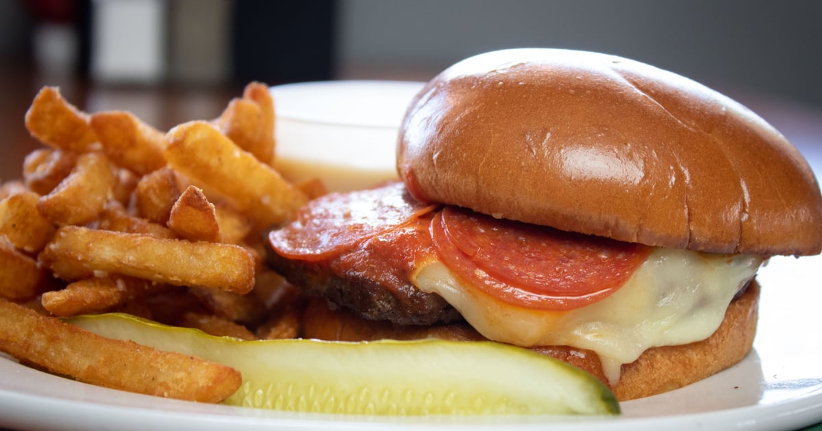 Death At Lone Oak Grill Eagan - mecc243