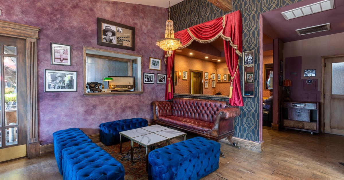 Private Dining Home Restaurant Bar & Grill in Los Angeles, CA