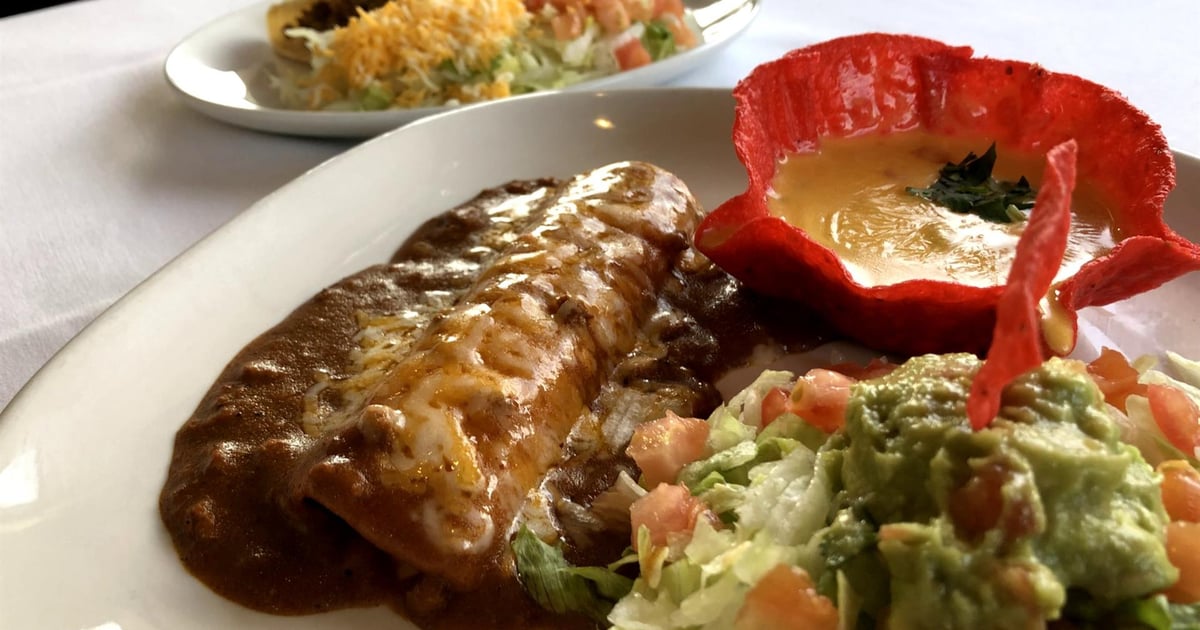 Lite Plate Main Menu Dos Salsas TexMex